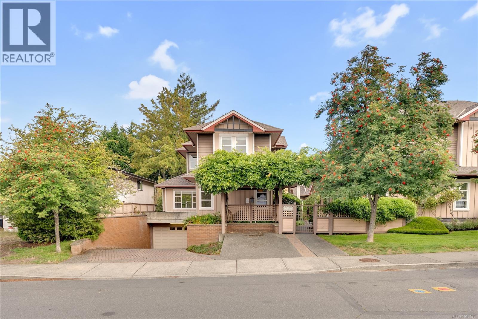 2260 Kinross Ave, Oak Bay, British Columbia