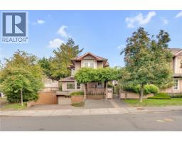 2260 Kinross Ave Willows Court, Oak Bay, Ca