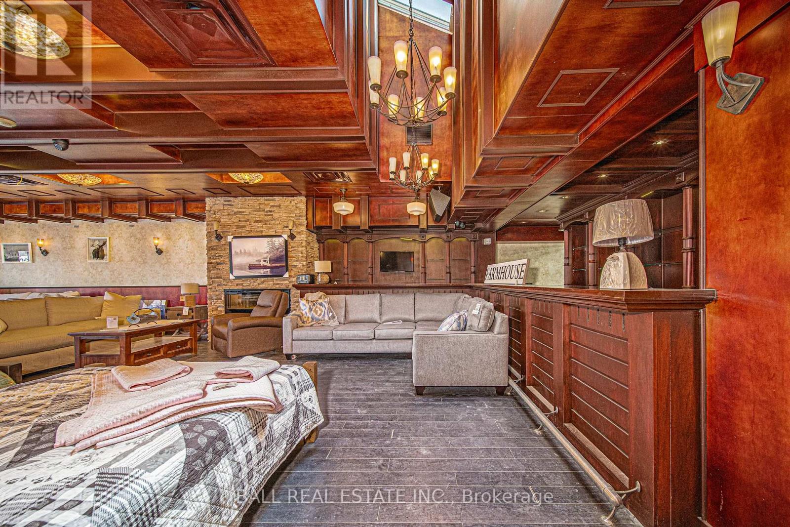 212 Highland Street, Dysart Et Al, Ontario  K0M 1S0 - Photo 22 - X12409755