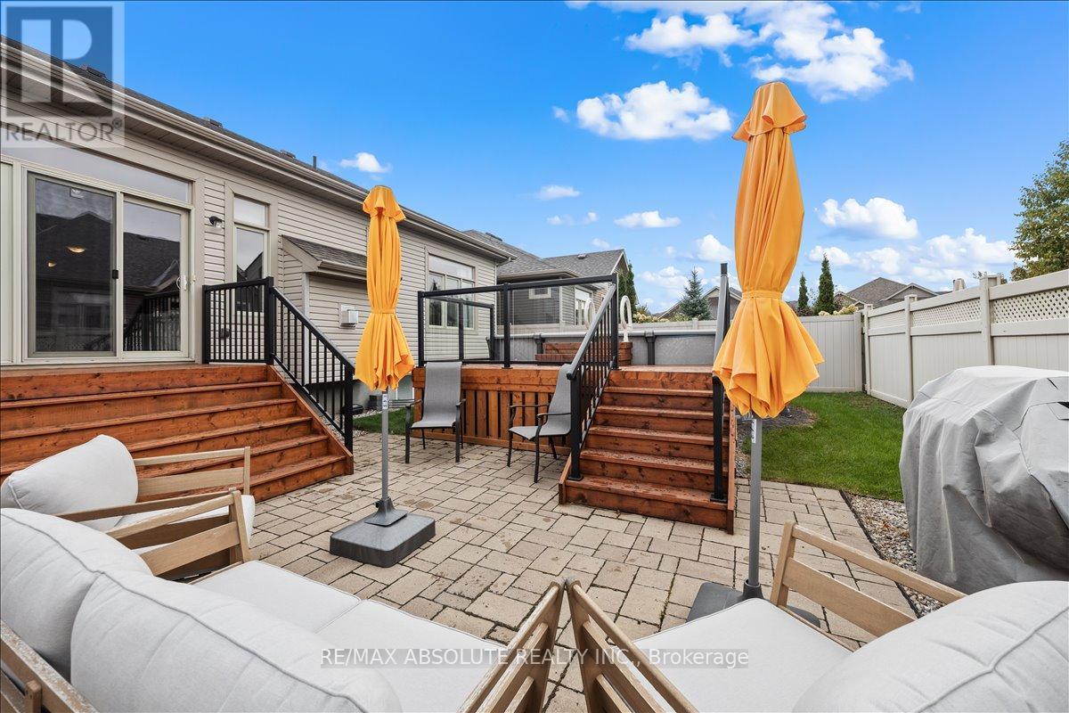 116 Elfin Grove, Ottawa, Ontario  K2V 0B7 - Photo 29 - X12424192