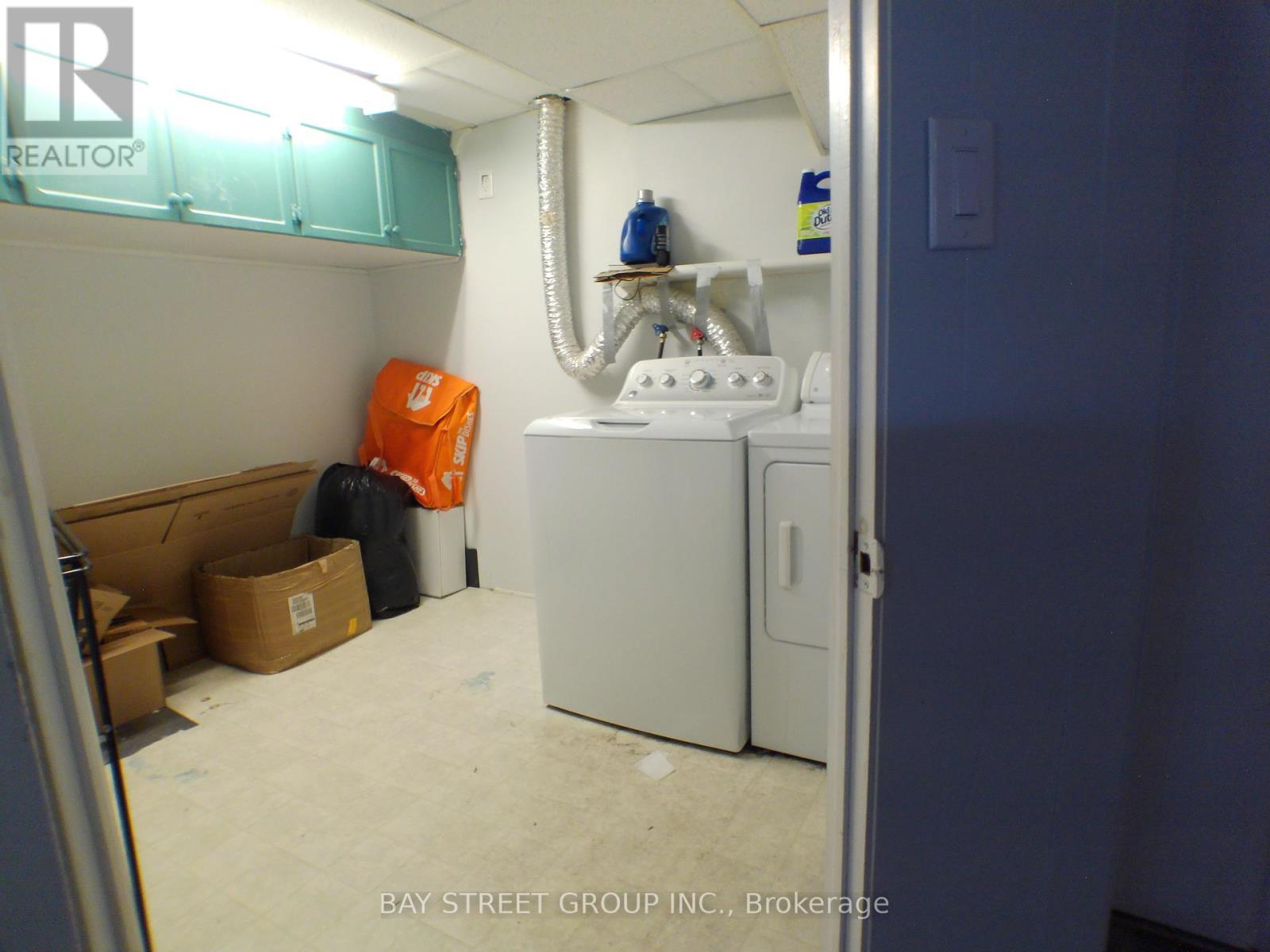 60 Mary Street, Brampton (Downtown Brampton), Ontario  L6W 2R3 - Photo 18 - W12402600