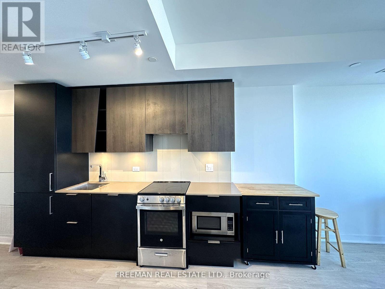 5602 - 3900 Confederation Parkway, Mississauga, Ontario  L5B 0M3 - Photo 5 - W12423032
