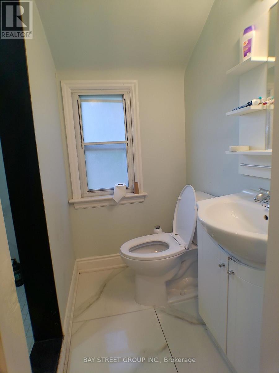 60 Mary Street, Brampton (Downtown Brampton), Ontario  L6W 2R3 - Photo 15 - W12402600