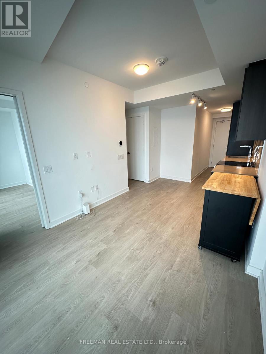 5602 - 3900 Confederation Parkway, Mississauga, Ontario  L5B 0M3 - Photo 12 - W12423032