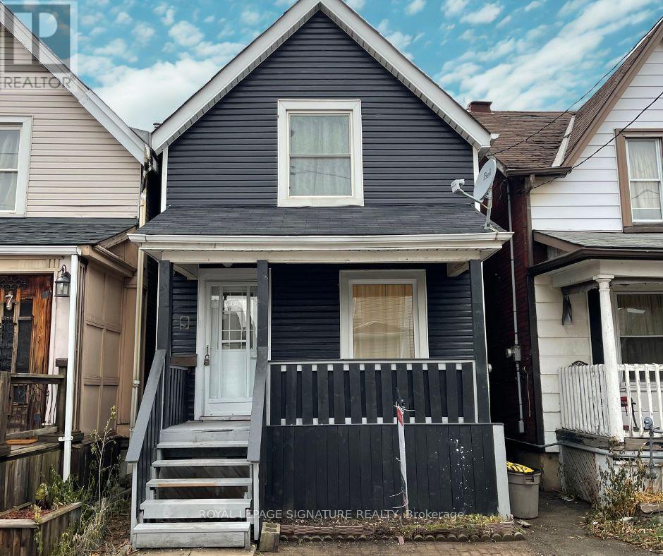 9 ADAMS STREET, Hamilton, Ontario