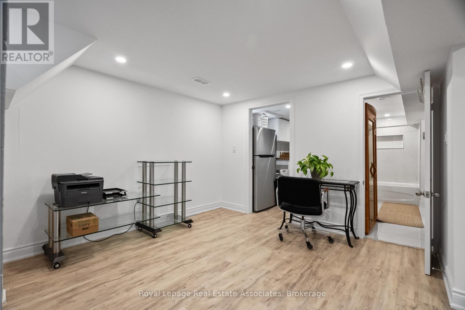 23 Thorley Drive, Hamilton, Ontario  L8T 2Y9 - Photo 30 - X12424274