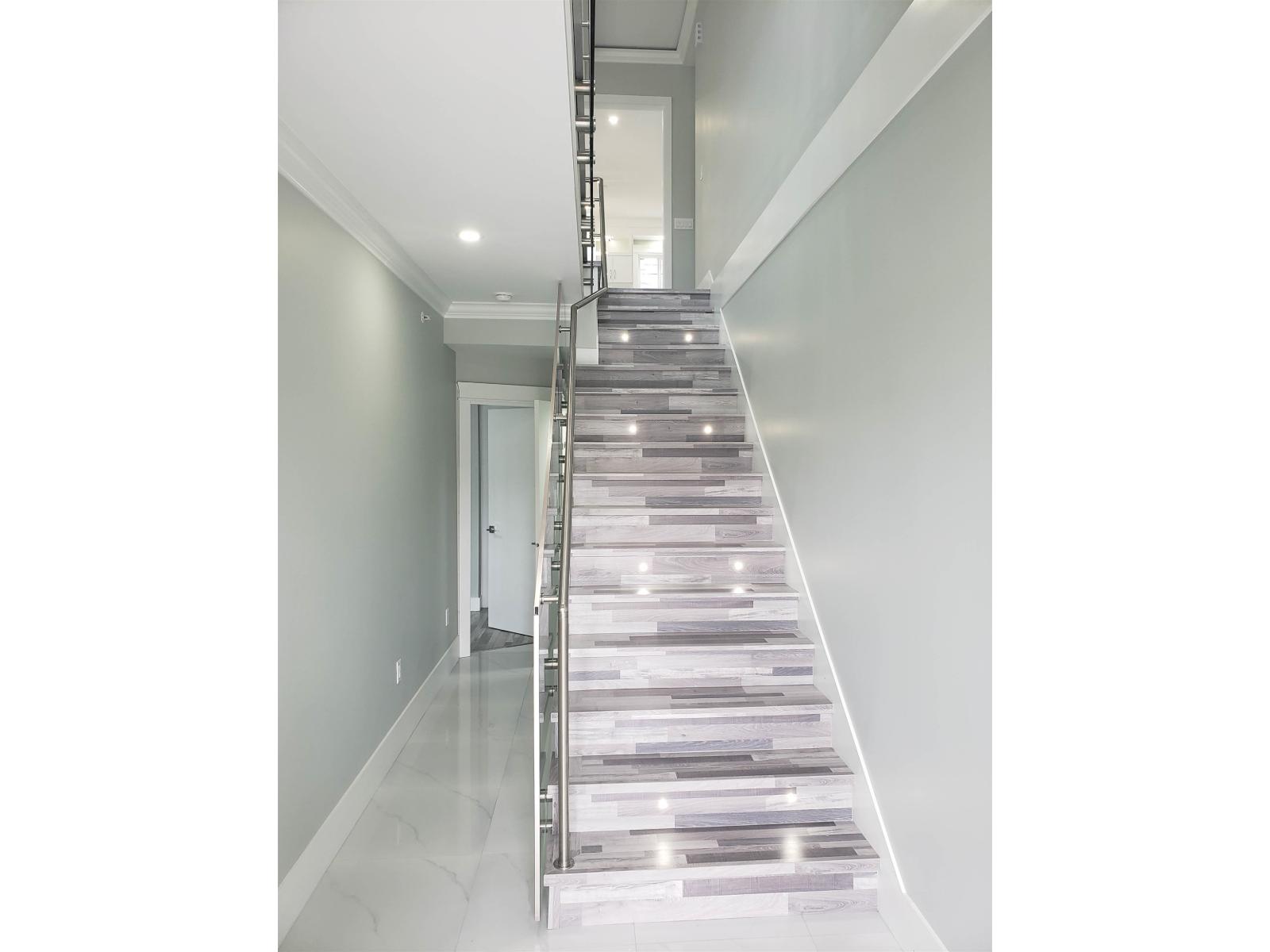 34007 Barker Court, Mission, British Columbia  V2V 6B2 - Photo 8 - R3046911