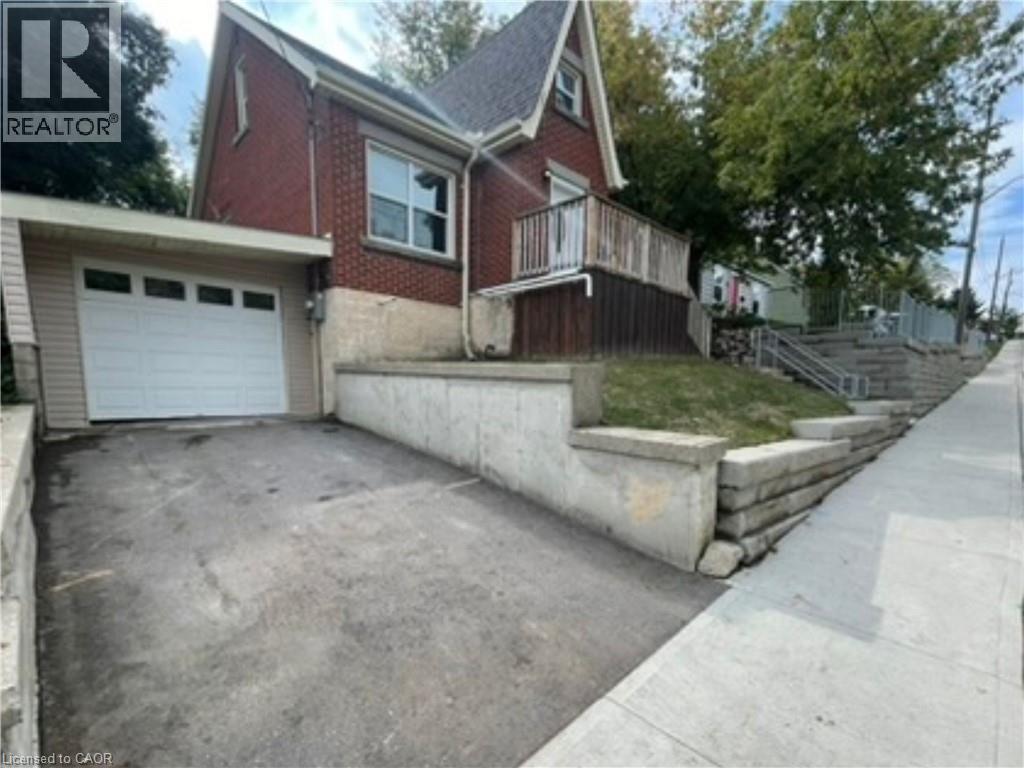 32 Dundas Street E, Brantford, Ontario  N3R 1R5 - Photo 3 - 40773028