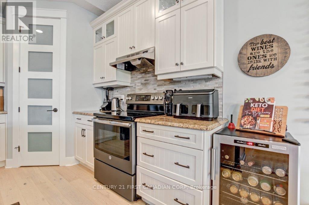 19 St.andrews Drive, St. Thomas, Ontario  N5R 0G4 - Photo 15 - X12424701