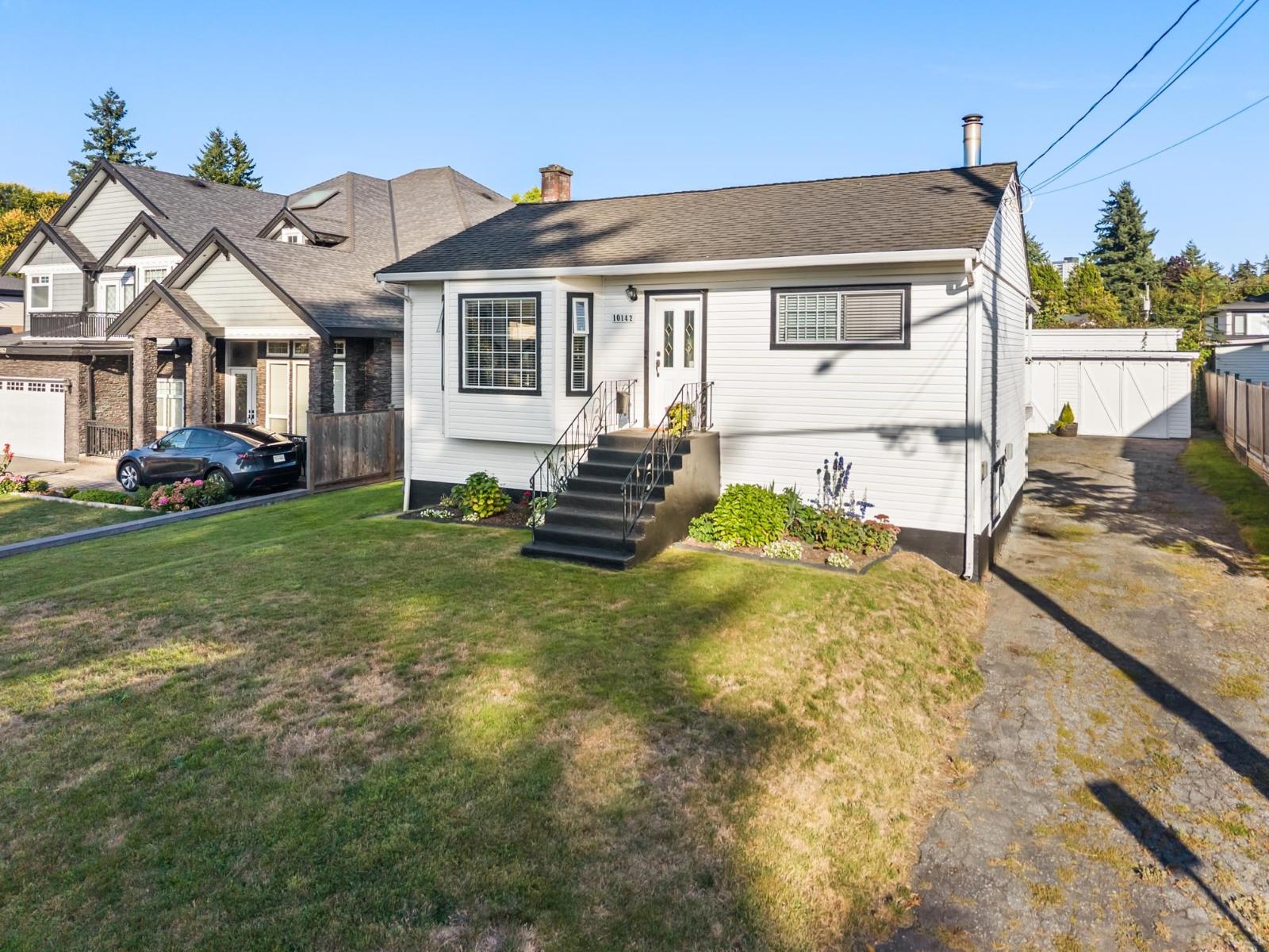 10142 128a Street, Surrey, British Columbia  V3T 3E6 - Photo 2 - R3051280