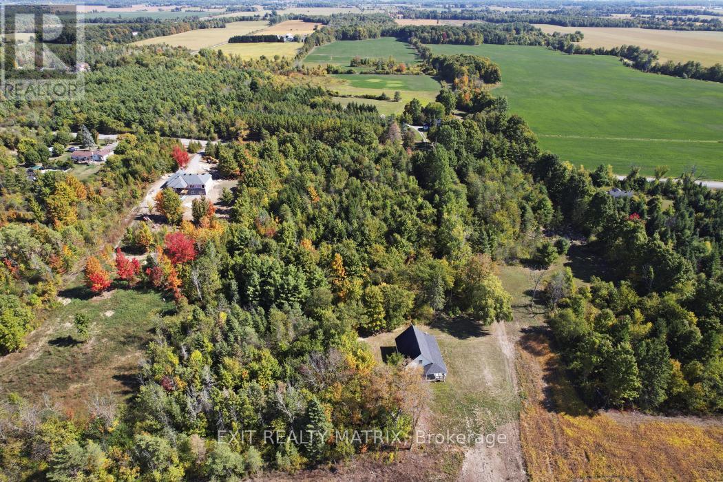 2800 Yorks Corners Road, Ottawa, Ontario  K0A 2P0 - Photo 10 - X12424578