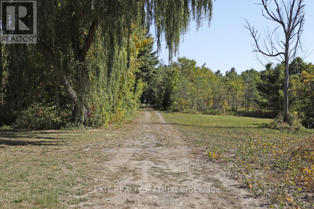 2800 Yorks Corners Road, Ottawa, Ontario  K0A 2P0 - Photo 7 - X12424578