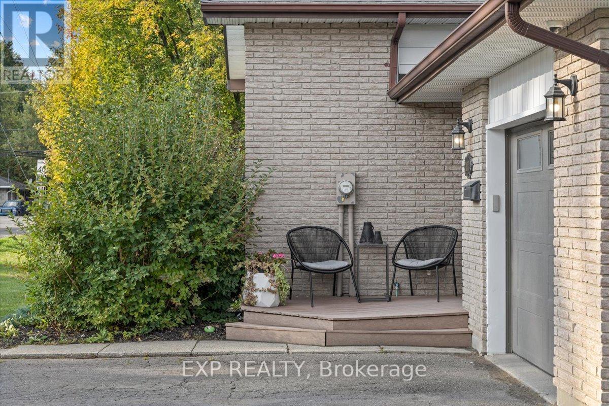 2653 Glen Street, Ottawa, Ontario  K0A 2P0 - Photo 3 - X12424619