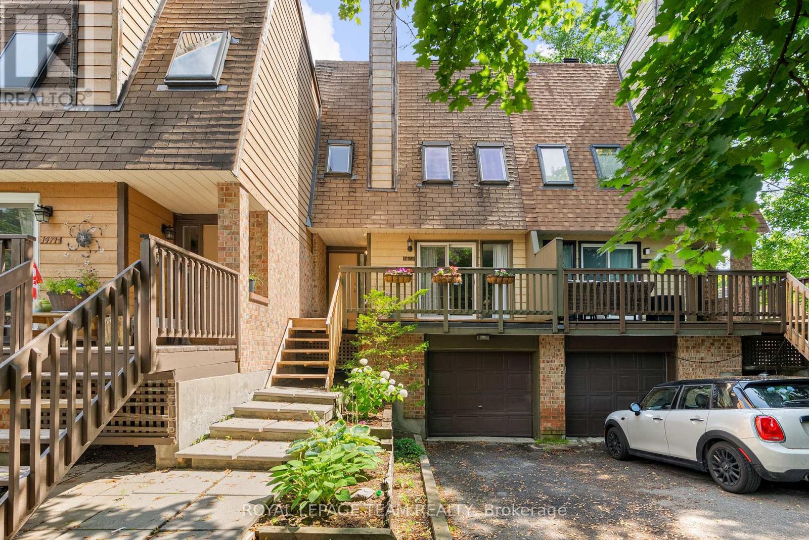 1473 Bryson Lane, Ottawa, Ontario  K1T 2T7 - Photo 1 - X12424624