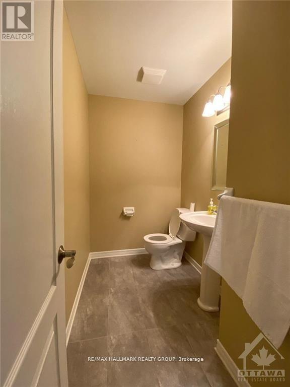 50 Bellingham Place, Ottawa, Ontario  K1T 4B3 - Photo 8 - X12424625