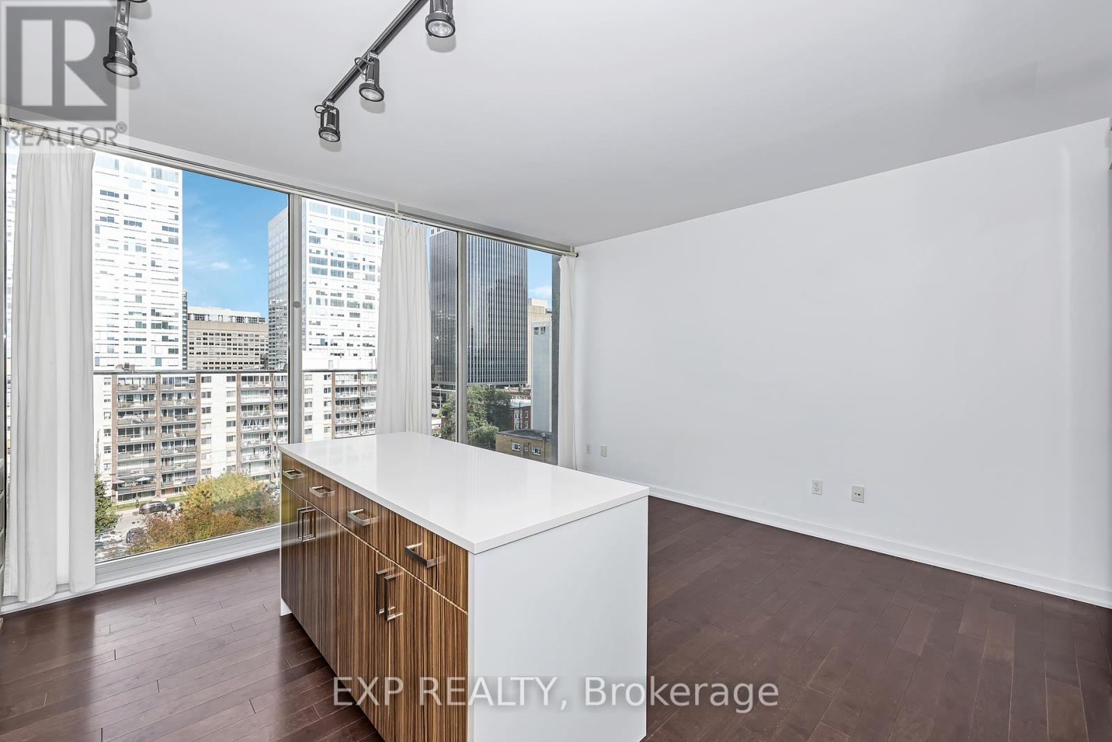 812 - 300 Lisgar Street, Ottawa, Ontario  K2P 0E2 - Photo 16 - X12424636
