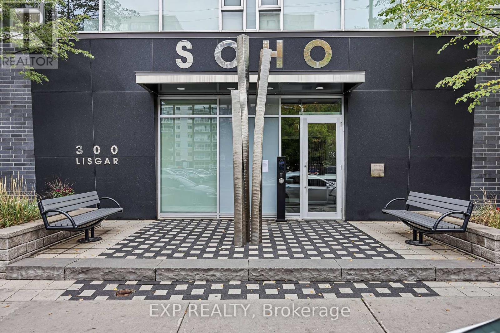 812 - 300 Lisgar Street, Ottawa, Ontario  K2P 0E2 - Photo 3 - X12424636