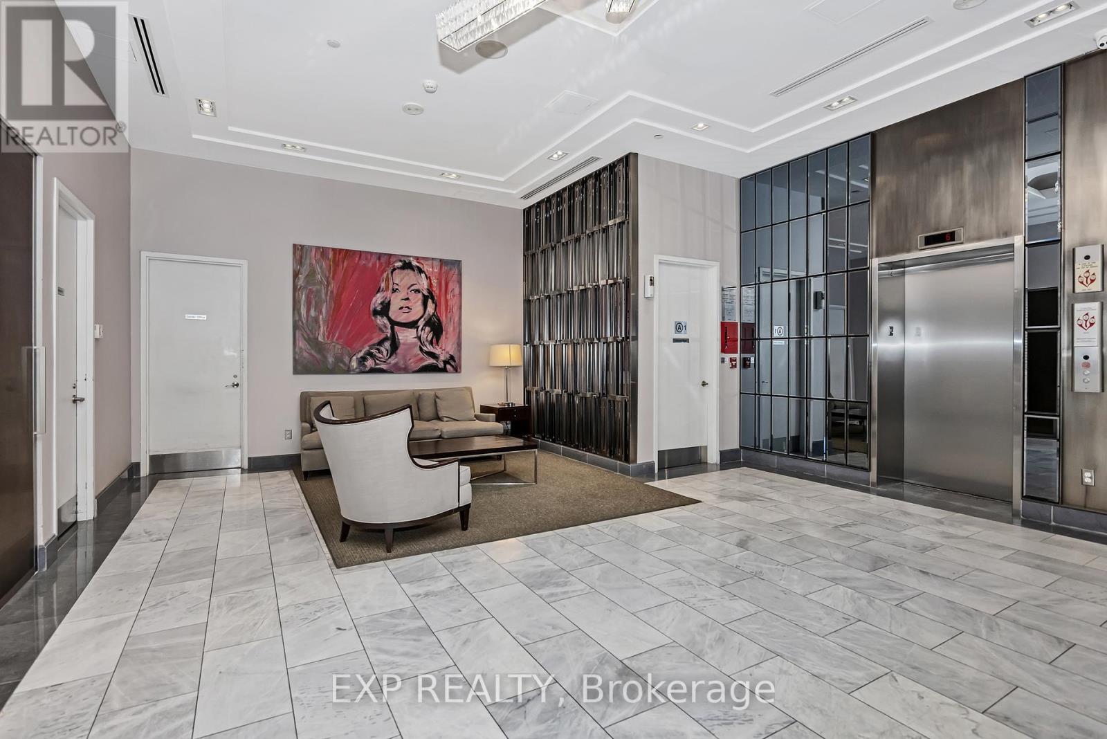 812 - 300 Lisgar Street, Ottawa, Ontario  K2P 0E2 - Photo 4 - X12424636