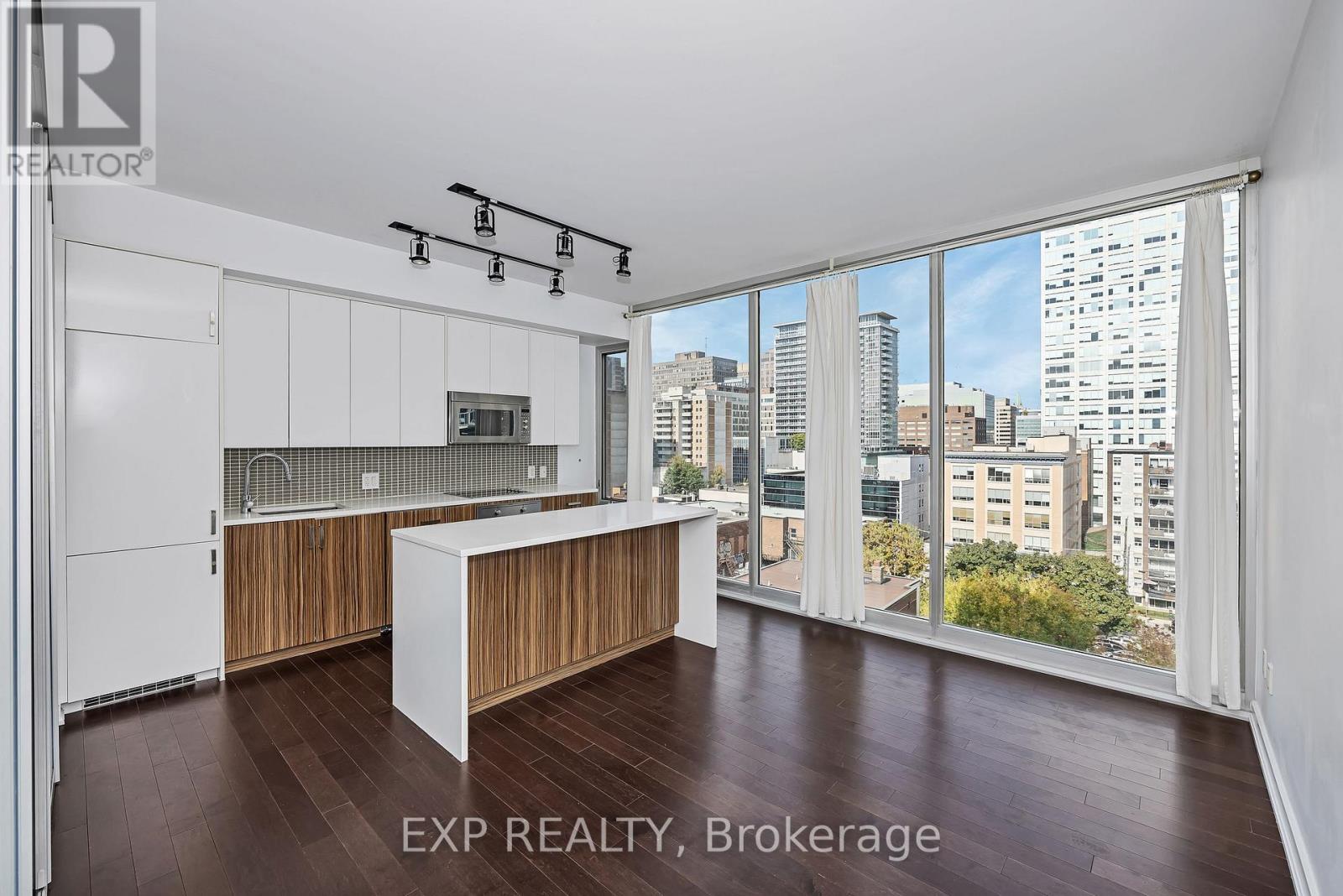 812 - 300 Lisgar Street, Ottawa, Ontario  K2P 0E2 - Photo 9 - X12424636