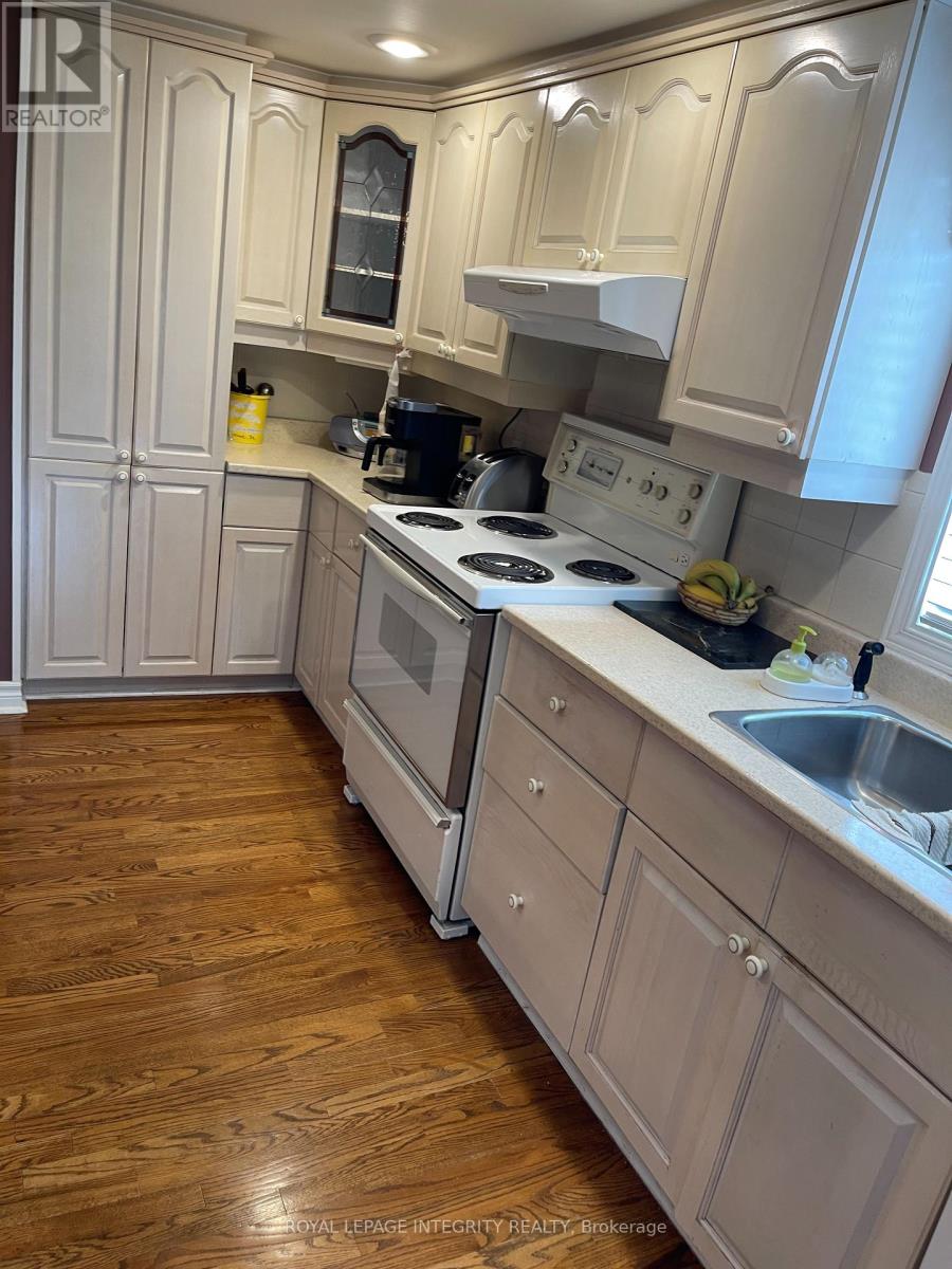 469 Guy Street, Ottawa, Ontario  K1K 1C1 - Photo 5 - X12424649