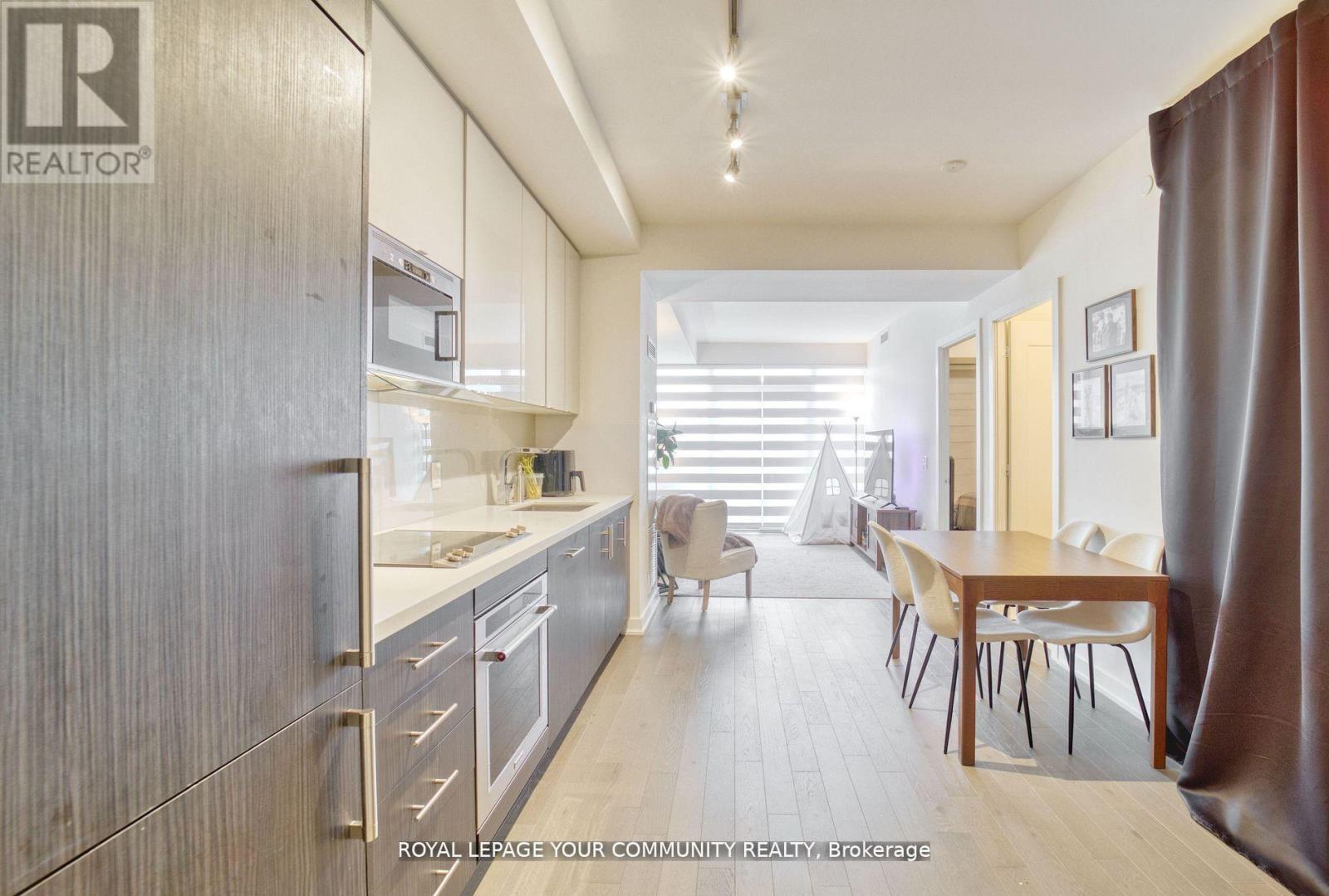 1711 - 330 Richmond Street W, Toronto, Ontario  M5V 1X2 - Photo 3 - C12424534