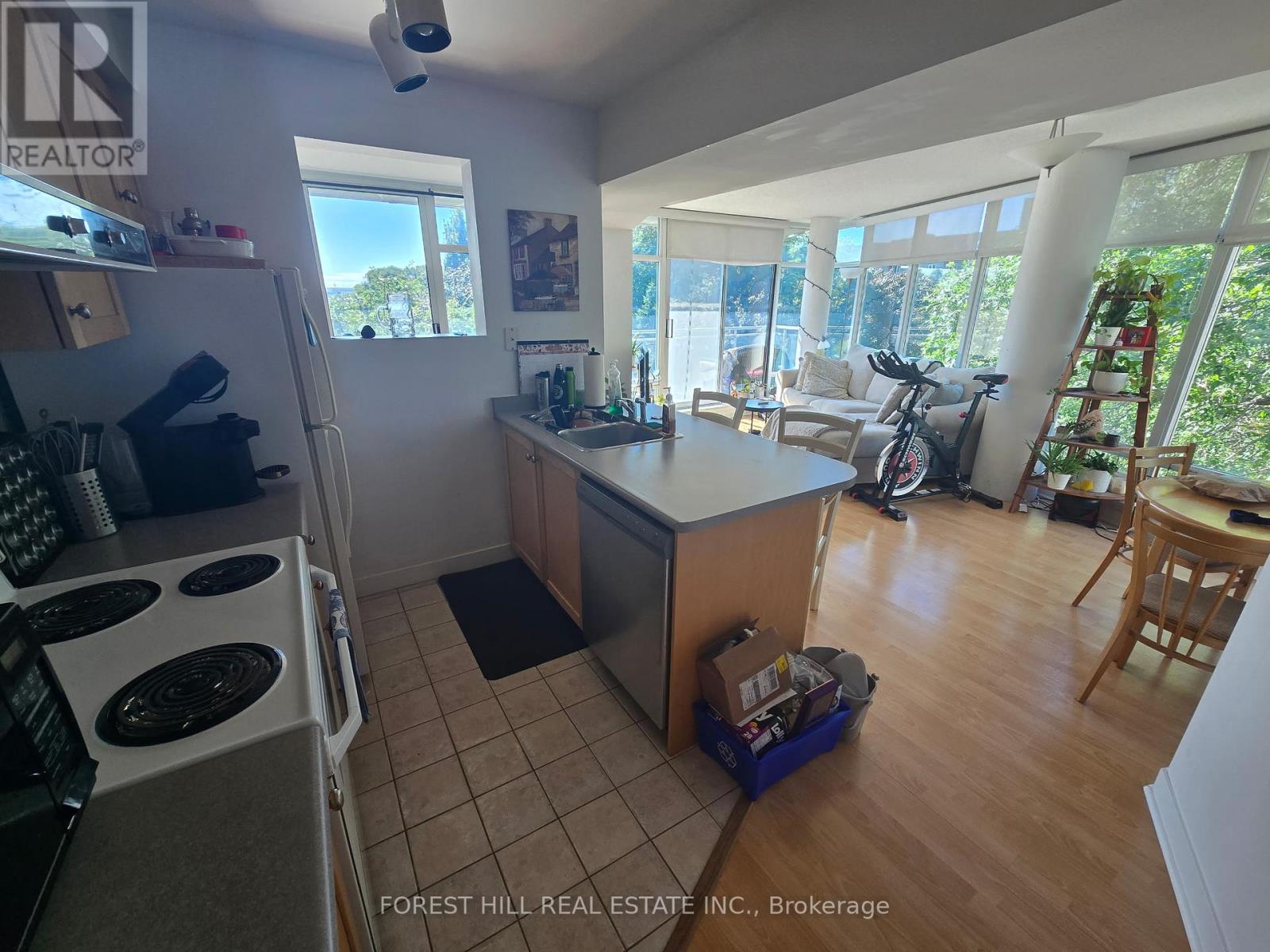 516 - 650 Queens Quay W Boulevard, Toronto, Ontario  M5V 3N2 - Photo 9 - C12424553