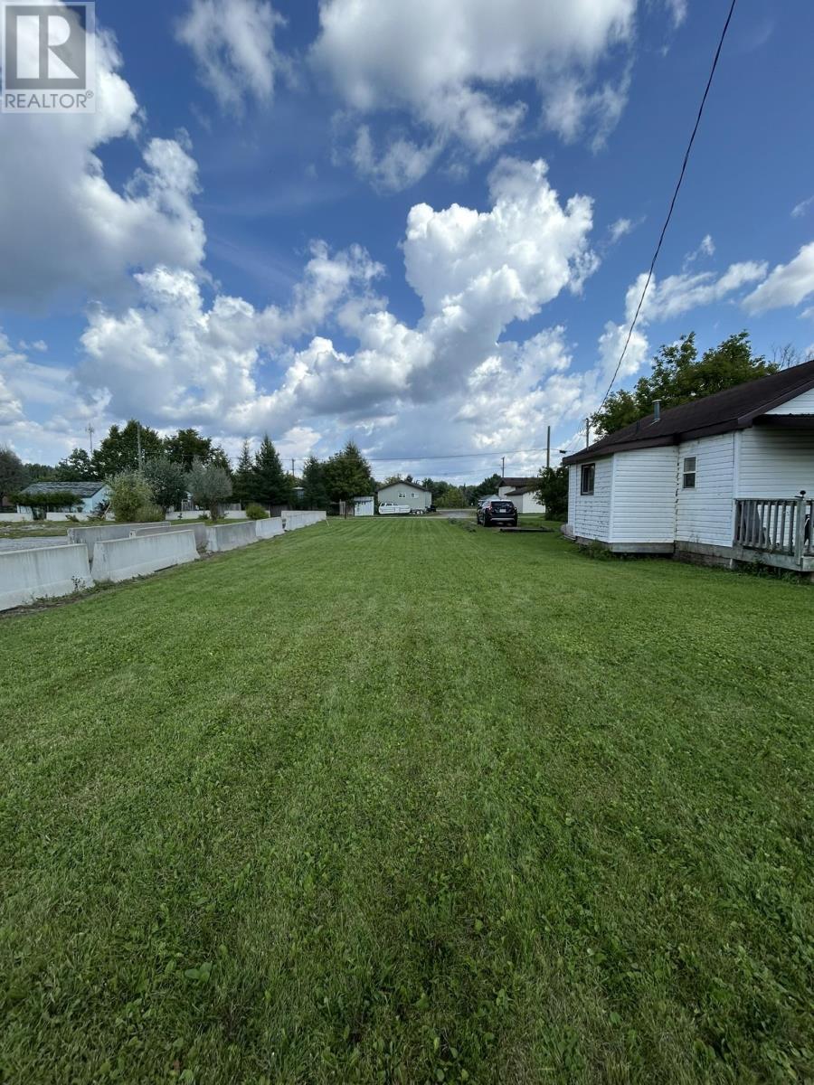 133 Burns St, Atikokan, Ontario  P0T 1C0 - Photo 1 - TB253047