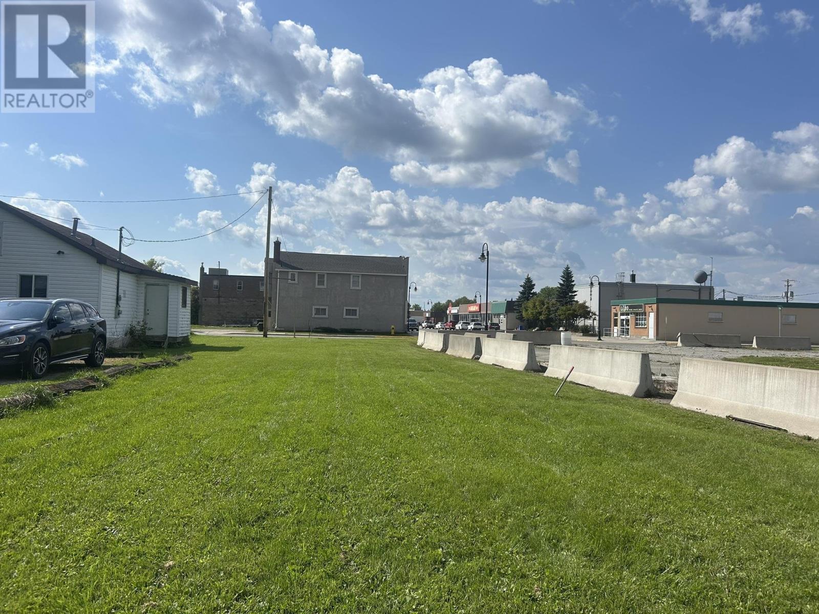 133 Burns St, Atikokan, Ontario  P0T 1C0 - Photo 3 - TB253047