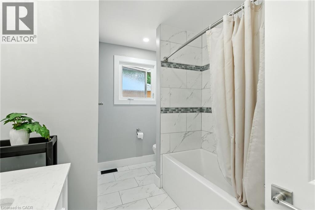 31 Varadi Avenue, Brantford, Ontario  N3R 3N2 - Photo 10 - 40770427