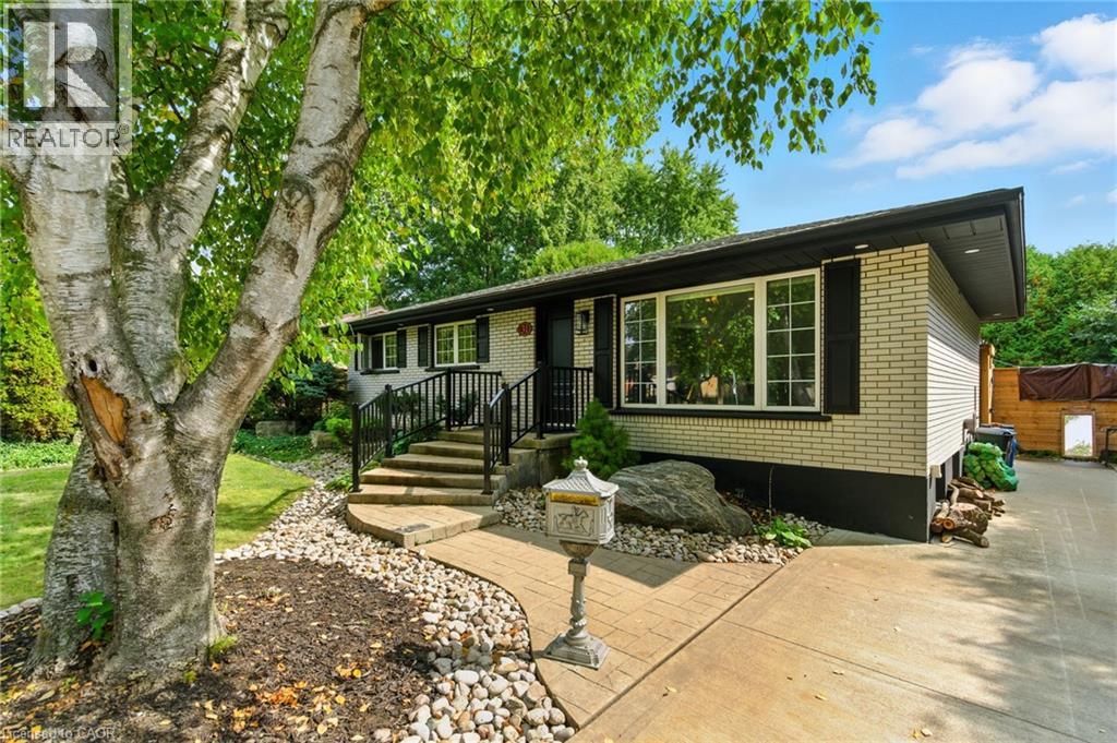 31 Varadi Avenue, Brantford, Ontario  N3R 3N2 - Photo 1 - 40770427