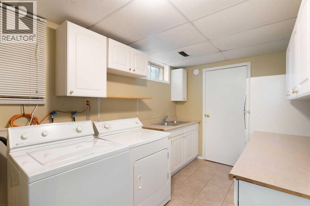39 Bearberry Crescent Nw, Calgary, Alberta  T3K 1P9 - Photo 26 - A2258760