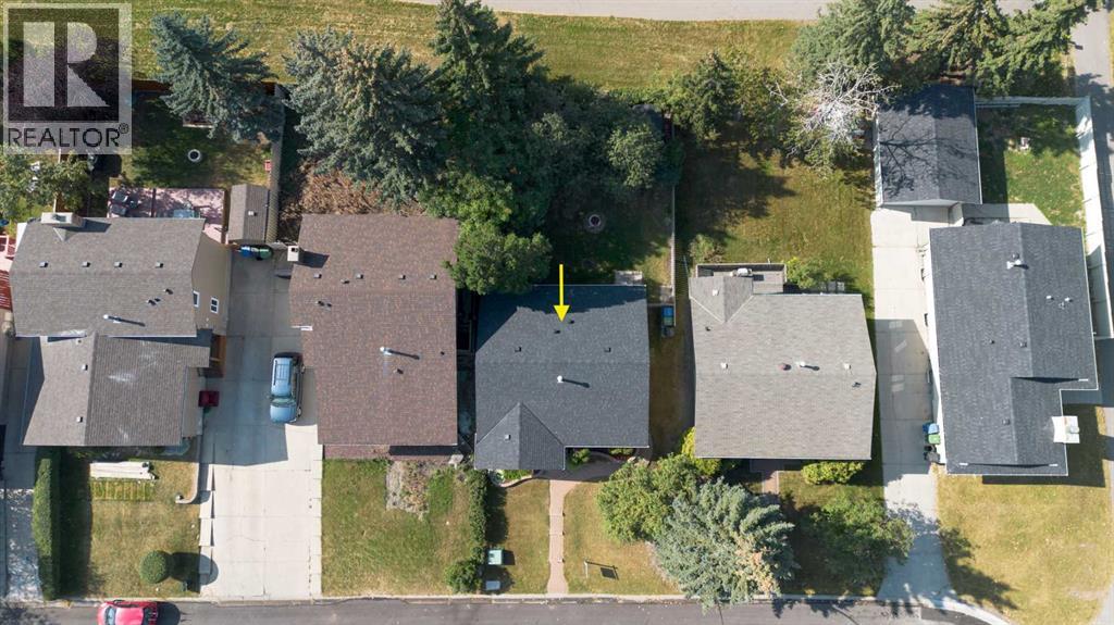 39 Bearberry Crescent Nw, Calgary, Alberta  T3K 1P9 - Photo 37 - A2258760