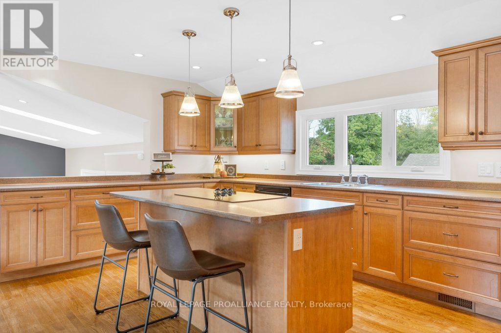 466 Mackenzie Road, Quinte West, Ontario  K0K 2C0 - Photo 17 - X12424592