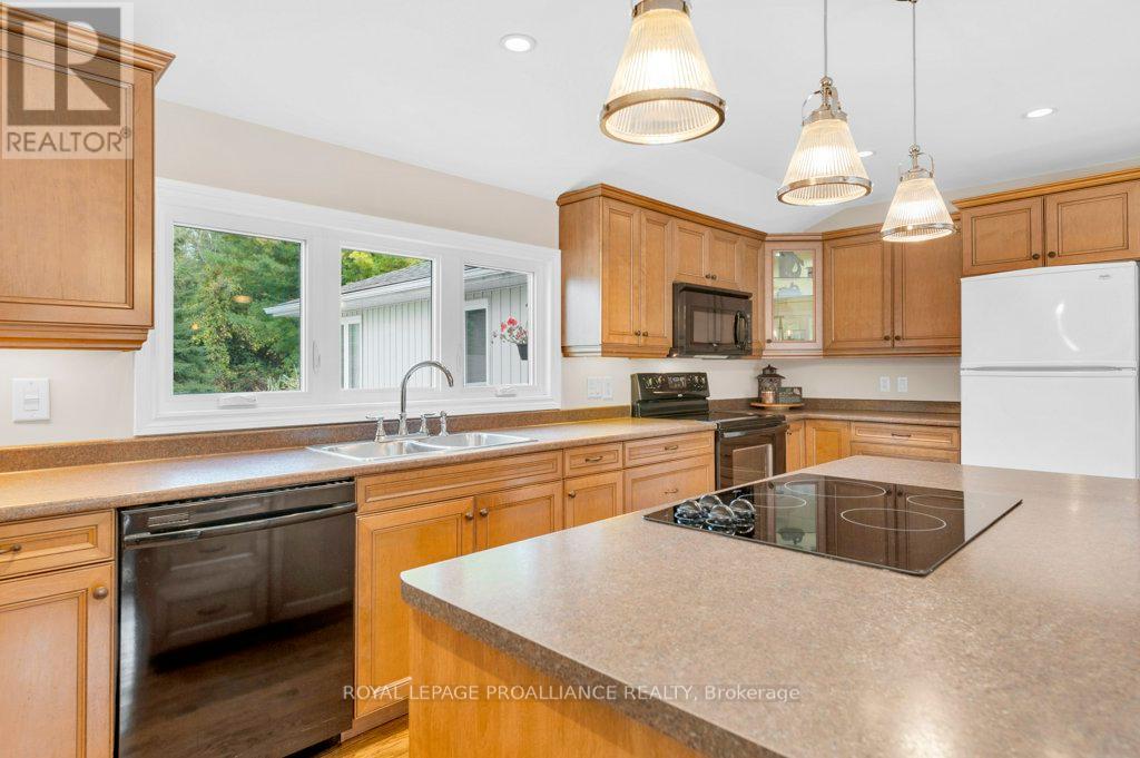 466 Mackenzie Road, Quinte West, Ontario  K0K 2C0 - Photo 18 - X12424592