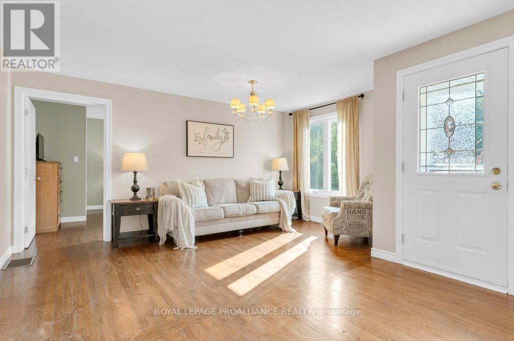 466 Mackenzie Road, Quinte West, Ontario  K0K 2C0 - Photo 23 - X12424592