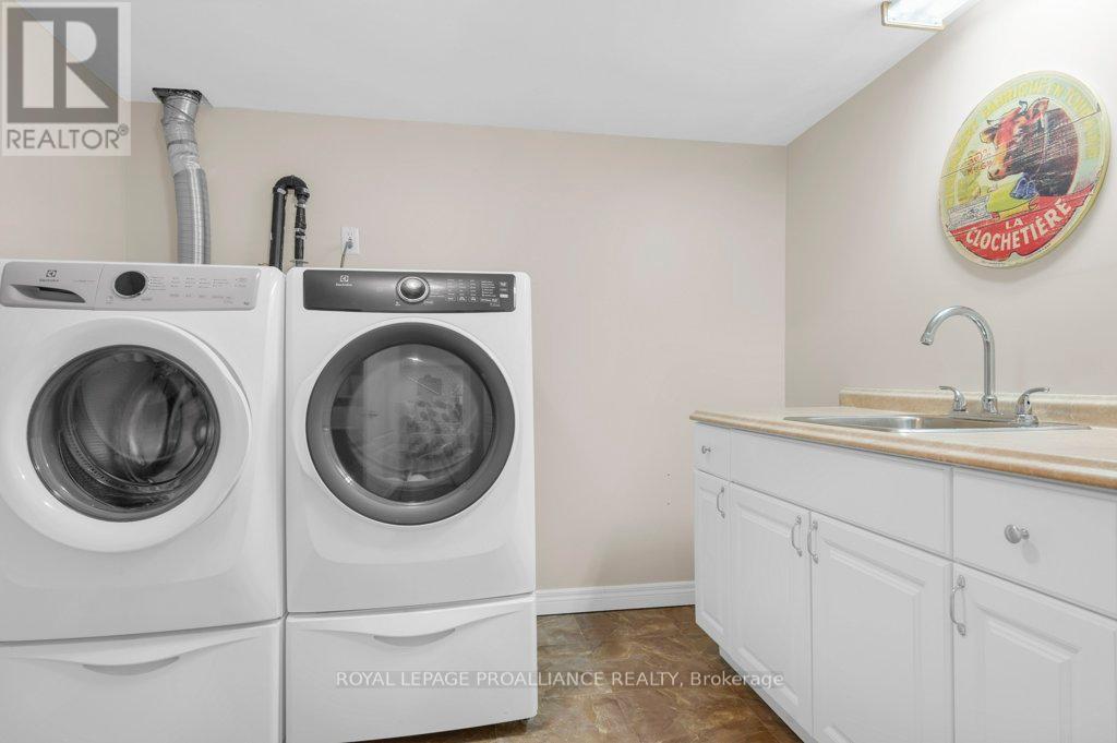 466 Mackenzie Road, Quinte West, Ontario  K0K 2C0 - Photo 31 - X12424592