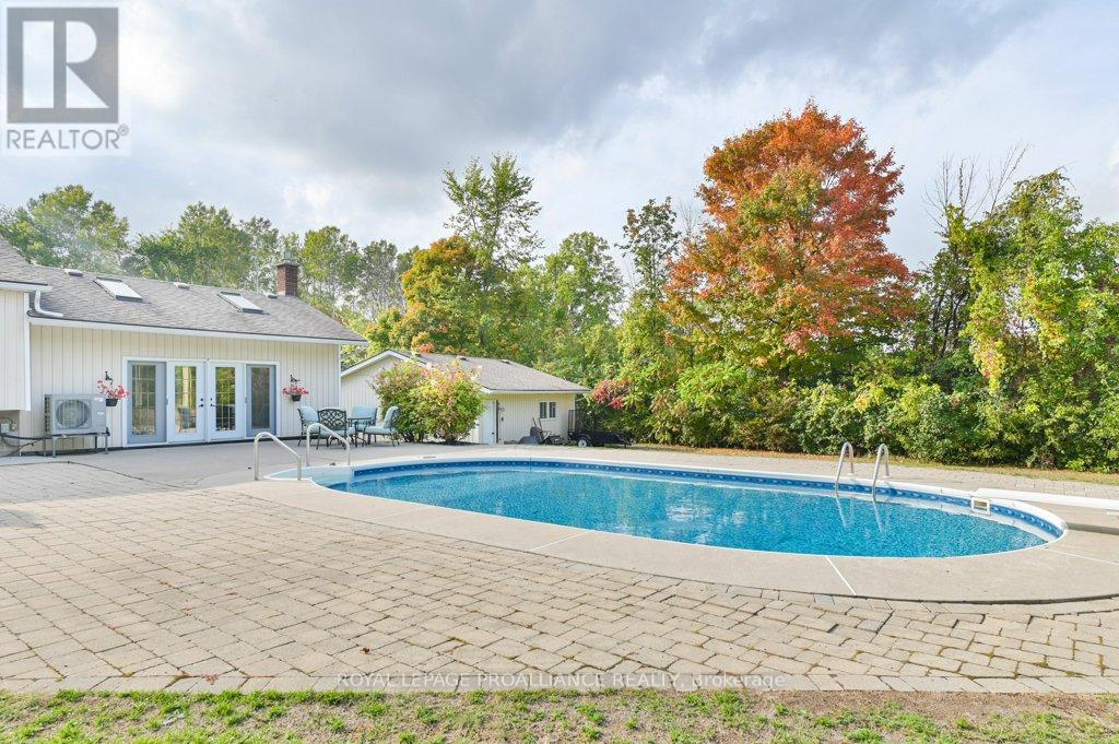 466 Mackenzie Road, Quinte West, Ontario  K0K 2C0 - Photo 38 - X12424592