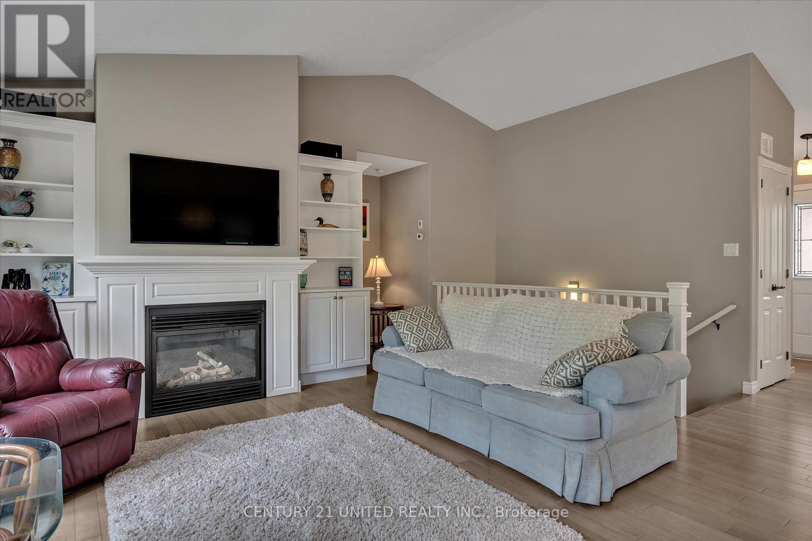 194 - 301 Carnegie Avenue, Peterborough, Ontario  K9L 0G1 - Photo 17 - X12424601