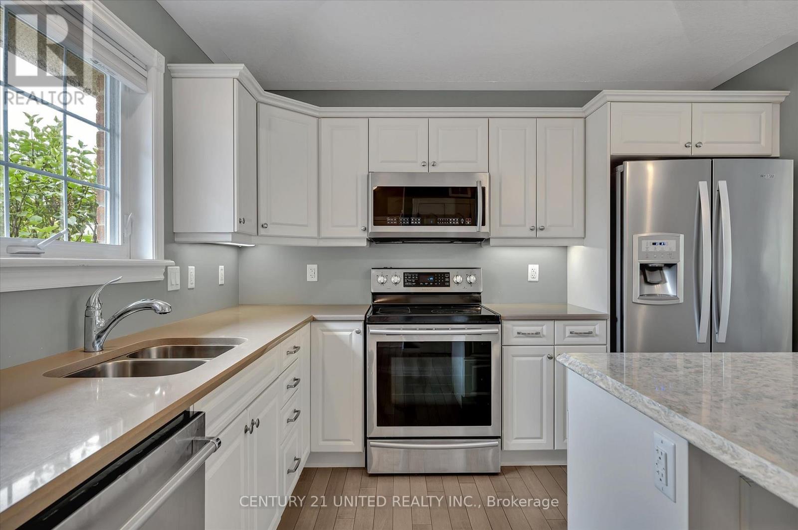 194 - 301 Carnegie Avenue, Peterborough, Ontario  K9L 0G1 - Photo 7 - X12424601
