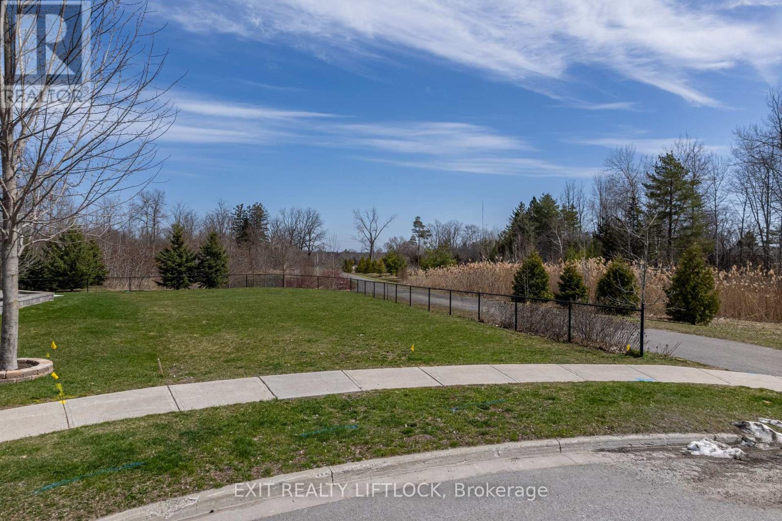 418 Raymond Street, Peterborough (Northcrest Ward 5), Ontario  K9H 0G9 - Photo 9 - X12424603