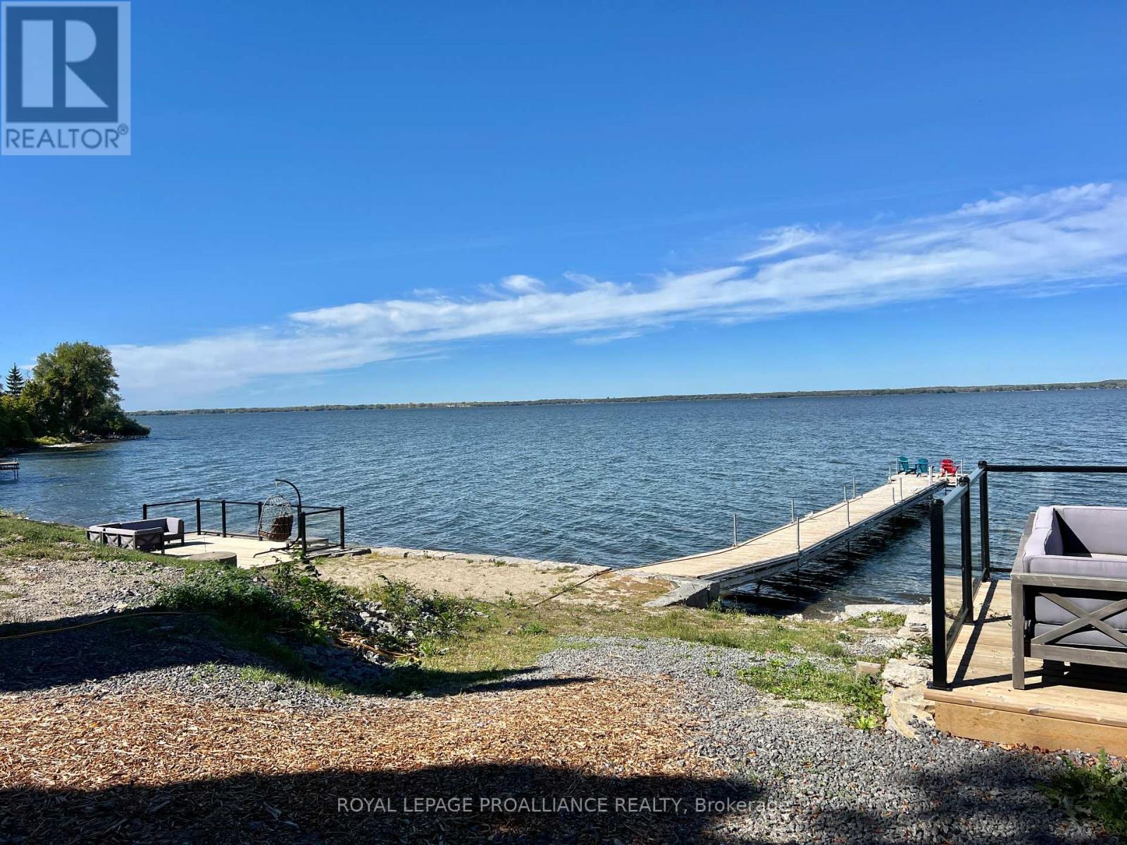 34 Owen Lane, Prince Edward County, Ontario  K0K 1W0 - Photo 12 - X12424610