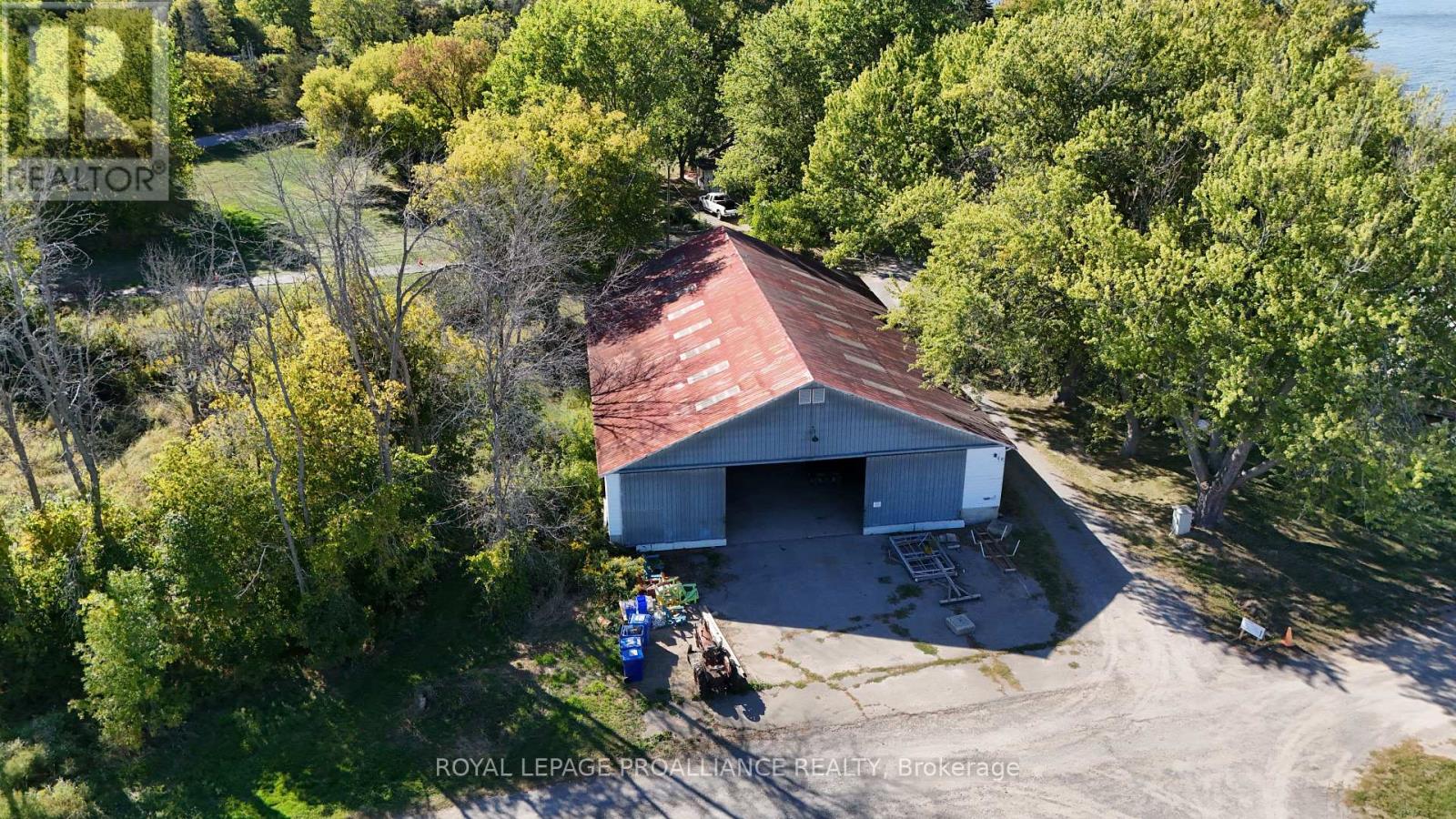 34 Owen Lane, Prince Edward County, Ontario  K0K 1W0 - Photo 13 - X12424610