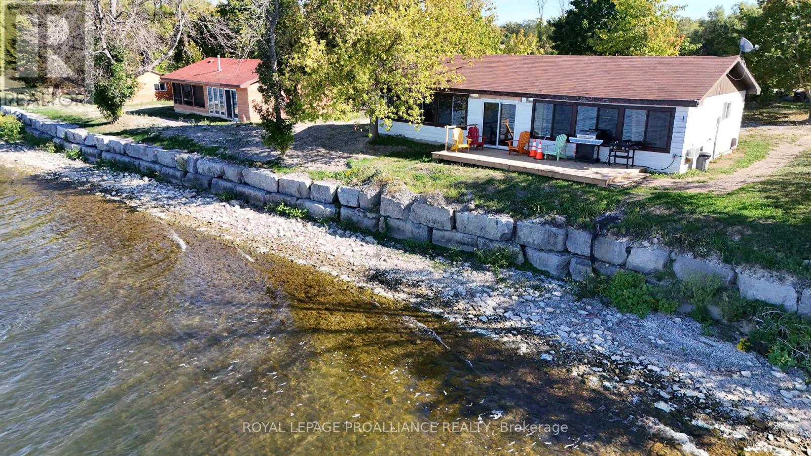 34 Owen Lane, Prince Edward County, Ontario  K0K 1W0 - Photo 4 - X12424610