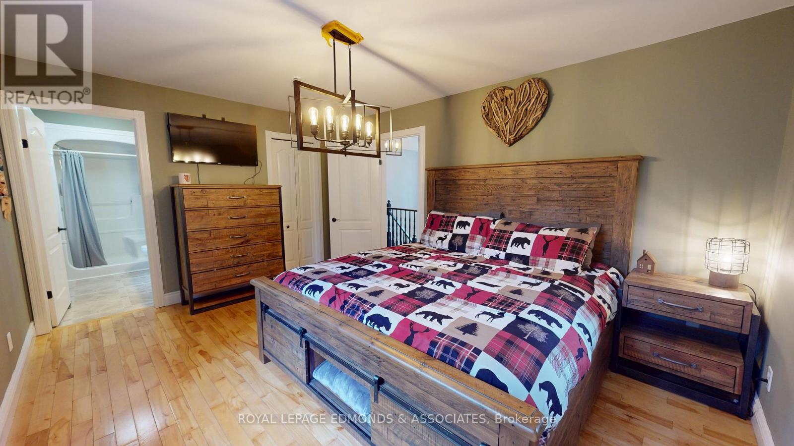4 Steffen Street, Petawawa, Ontario  K8H 3L8 - Photo 22 - X12421903