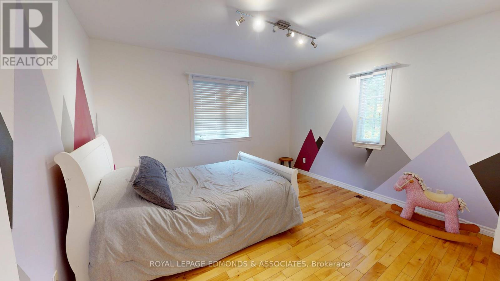 4 Steffen Street, Petawawa, Ontario  K8H 3L8 - Photo 27 - X12421903