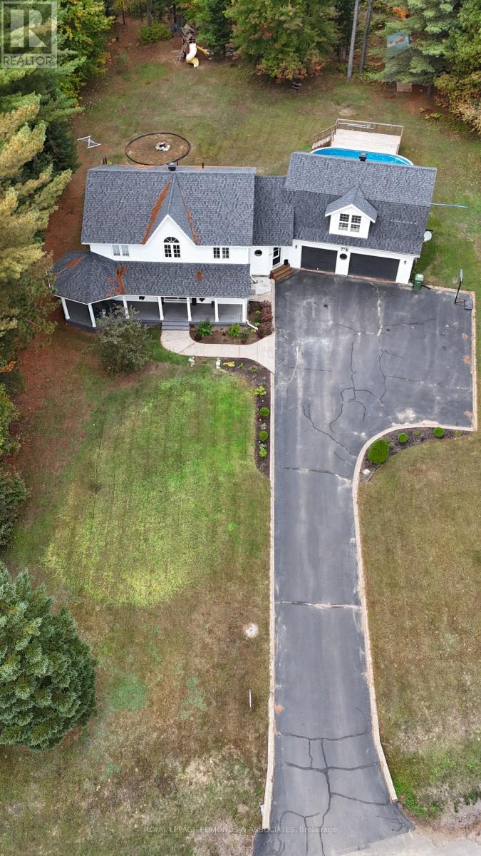 4 Steffen Street, Petawawa, Ontario  K8H 3L8 - Photo 4 - X12421903