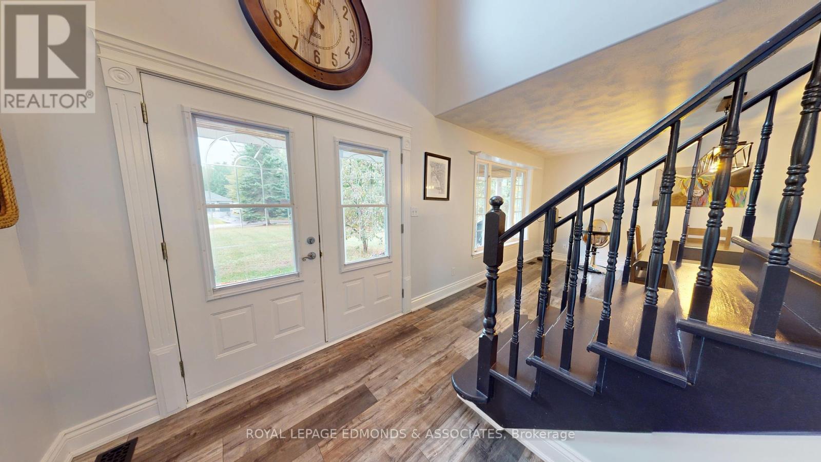 4 Steffen Street, Petawawa, Ontario  K8H 3L8 - Photo 8 - X12421903