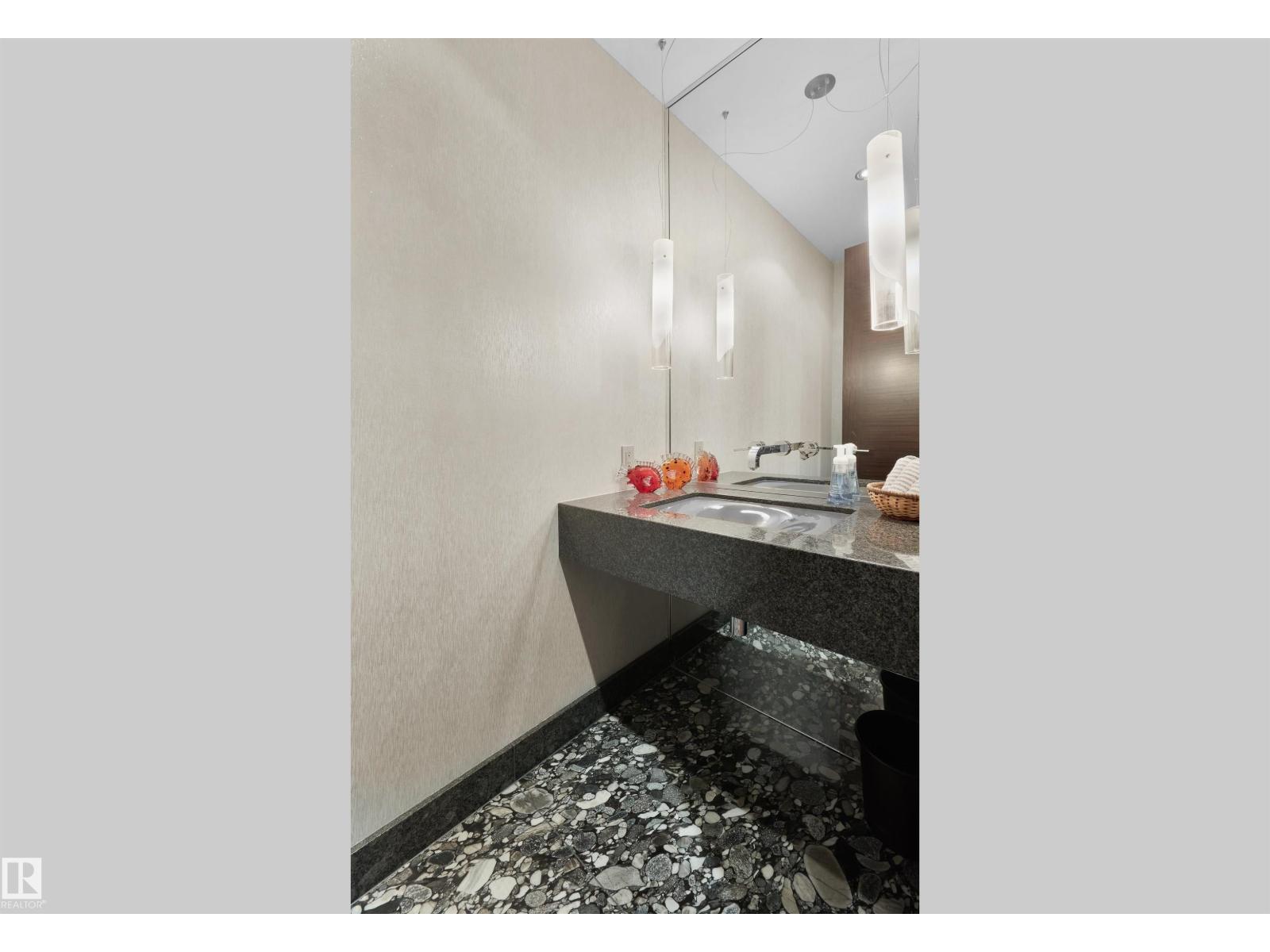#301 11930 100 Av Nw, Edmonton, Alberta  T5K 0K5 - Photo 18 - E4459256
