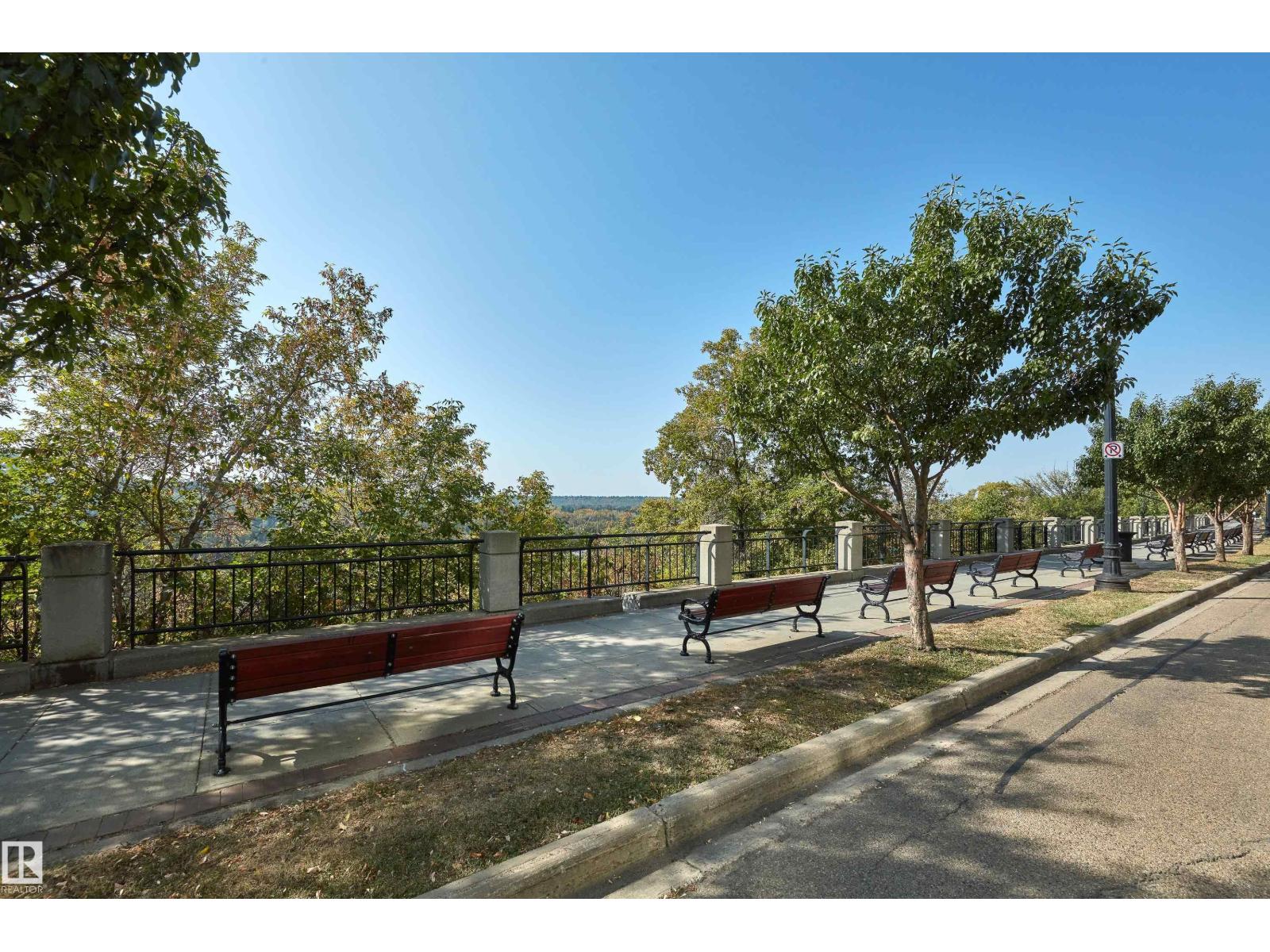 #301 11930 100 Av Nw, Edmonton, Alberta  T5K 0K5 - Photo 2 - E4459256