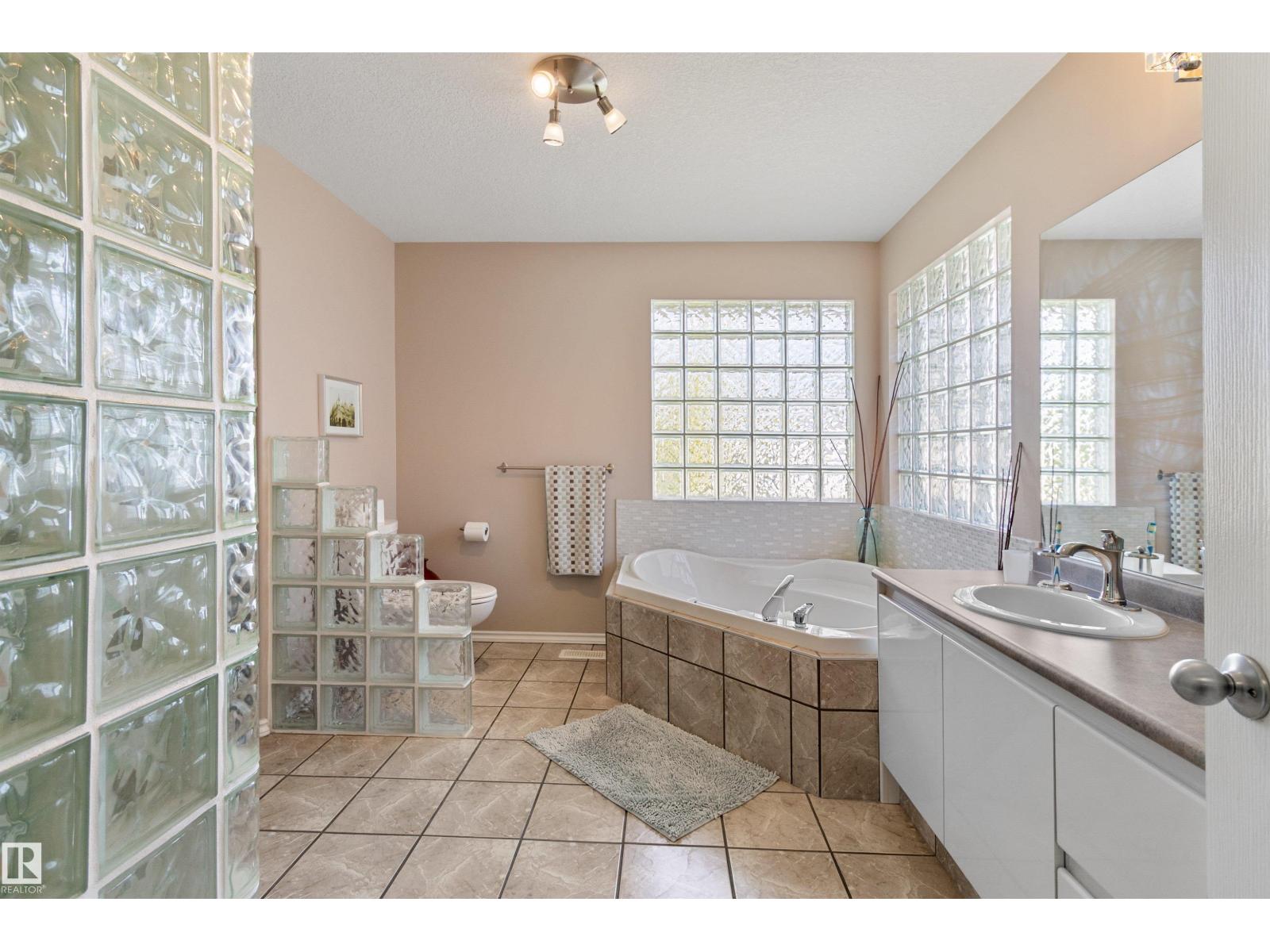 133 Kulawy Dr Nw, Edmonton, Alberta  T6L 6T9 - Photo 41 - E4459257